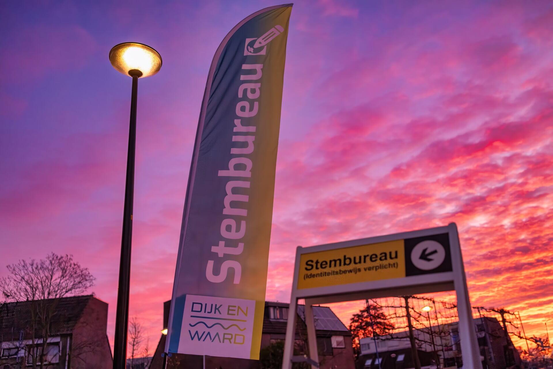 Dijk en Waard: Station Polling Booth Boosts Voter Access